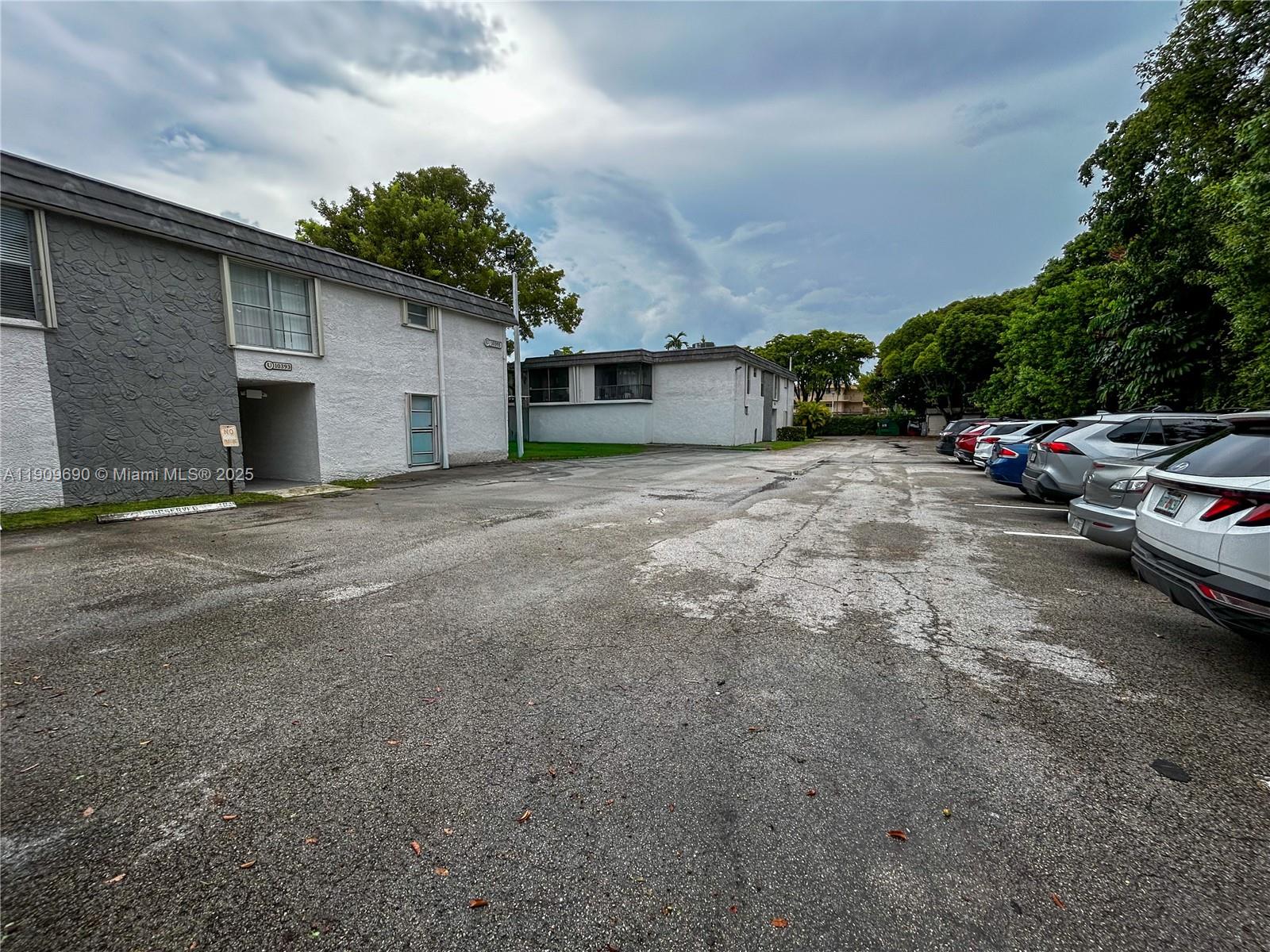 KENDALL ACRES CONDO - Residential Lease