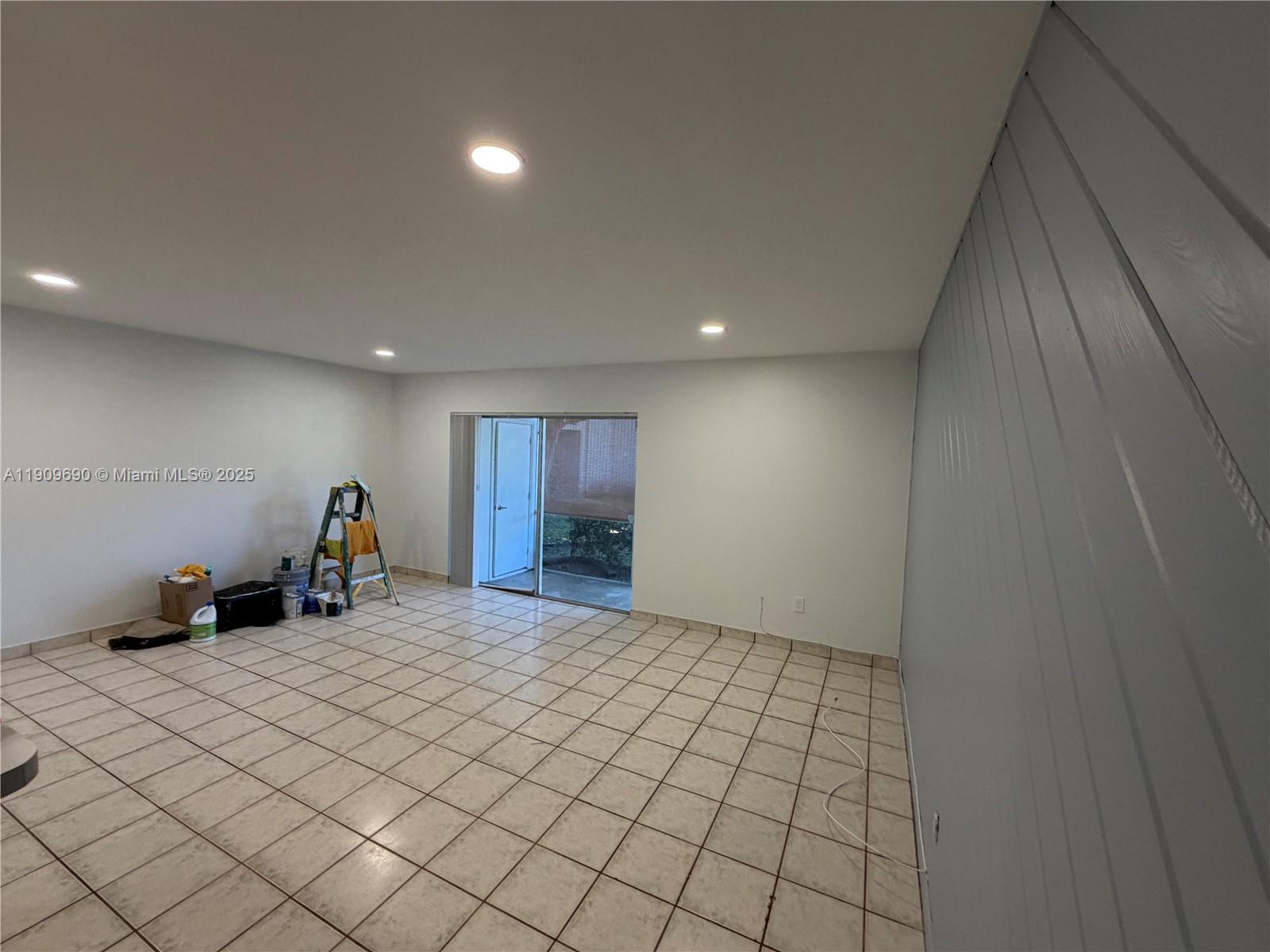 KENDALL ACRES CONDO - Residential Lease