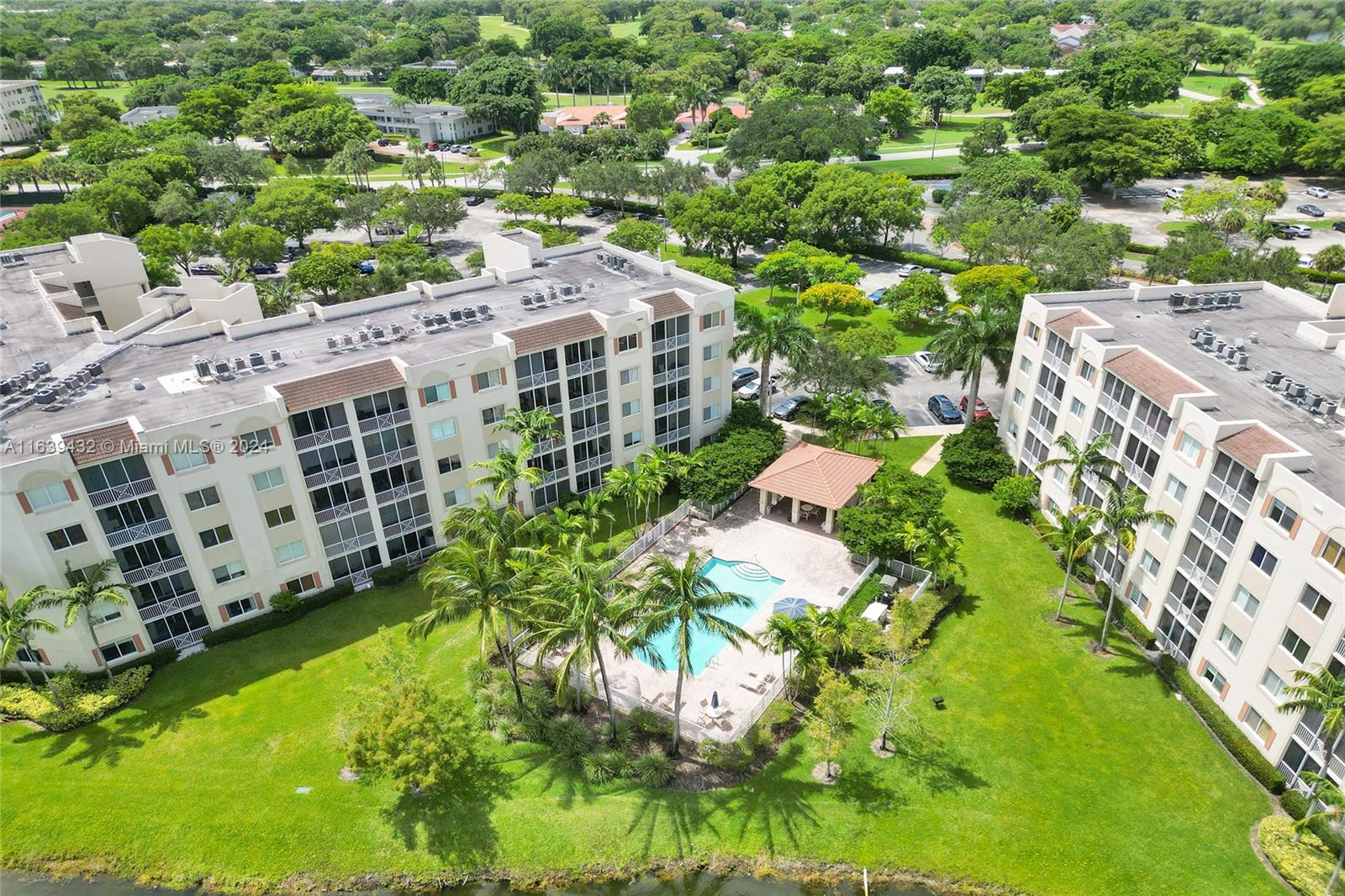 ROYAL POINT AT PALM AIRE - Residential