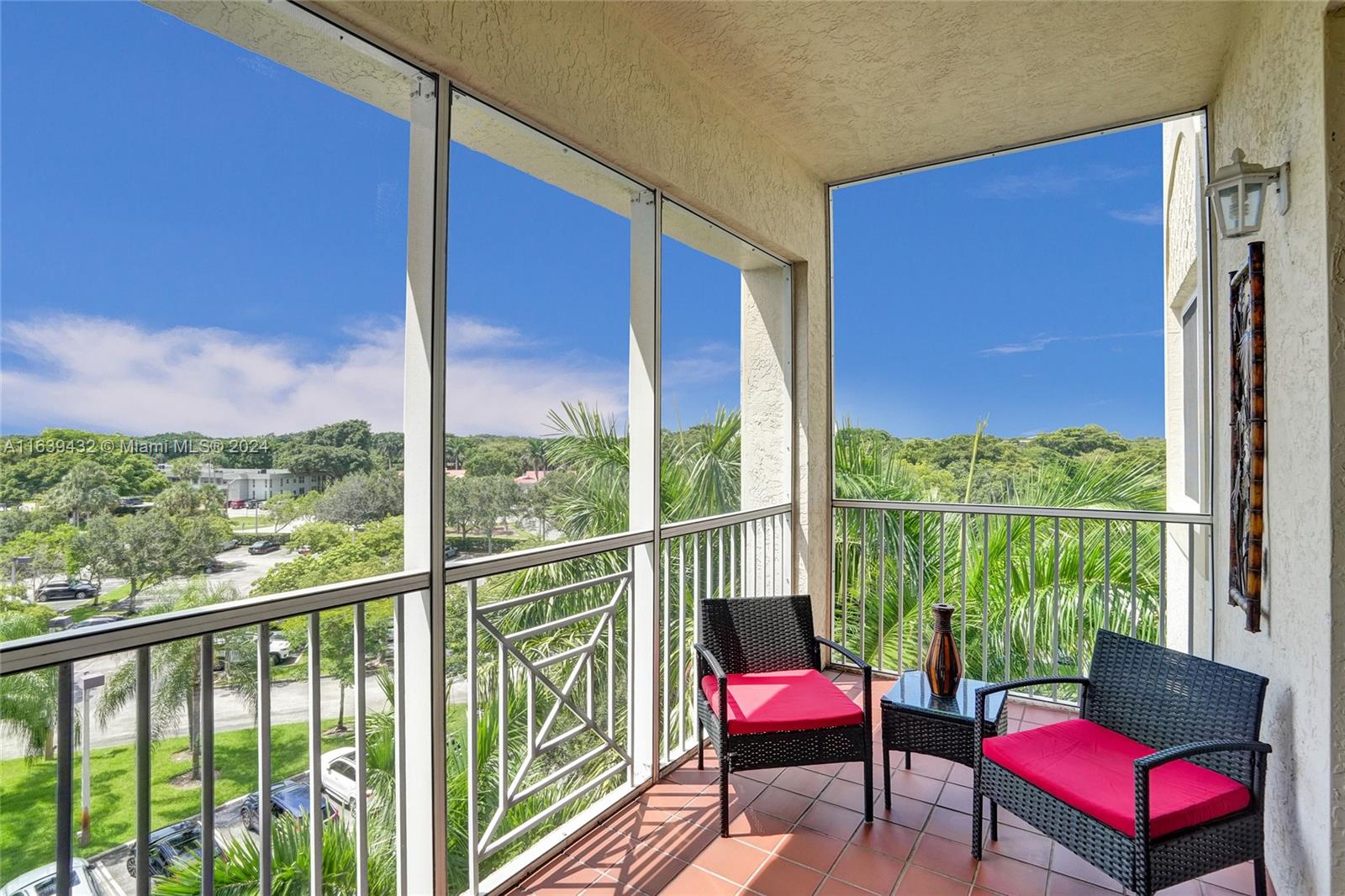 ROYAL POINT AT PALM AIRE - Residential