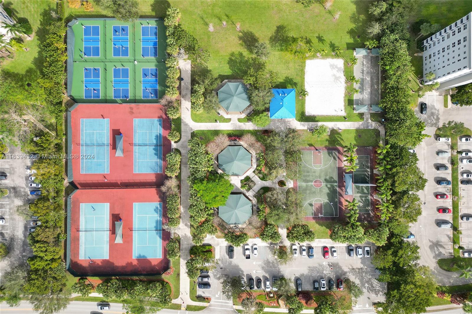 ROYAL POINT AT PALM AIRE - Residential