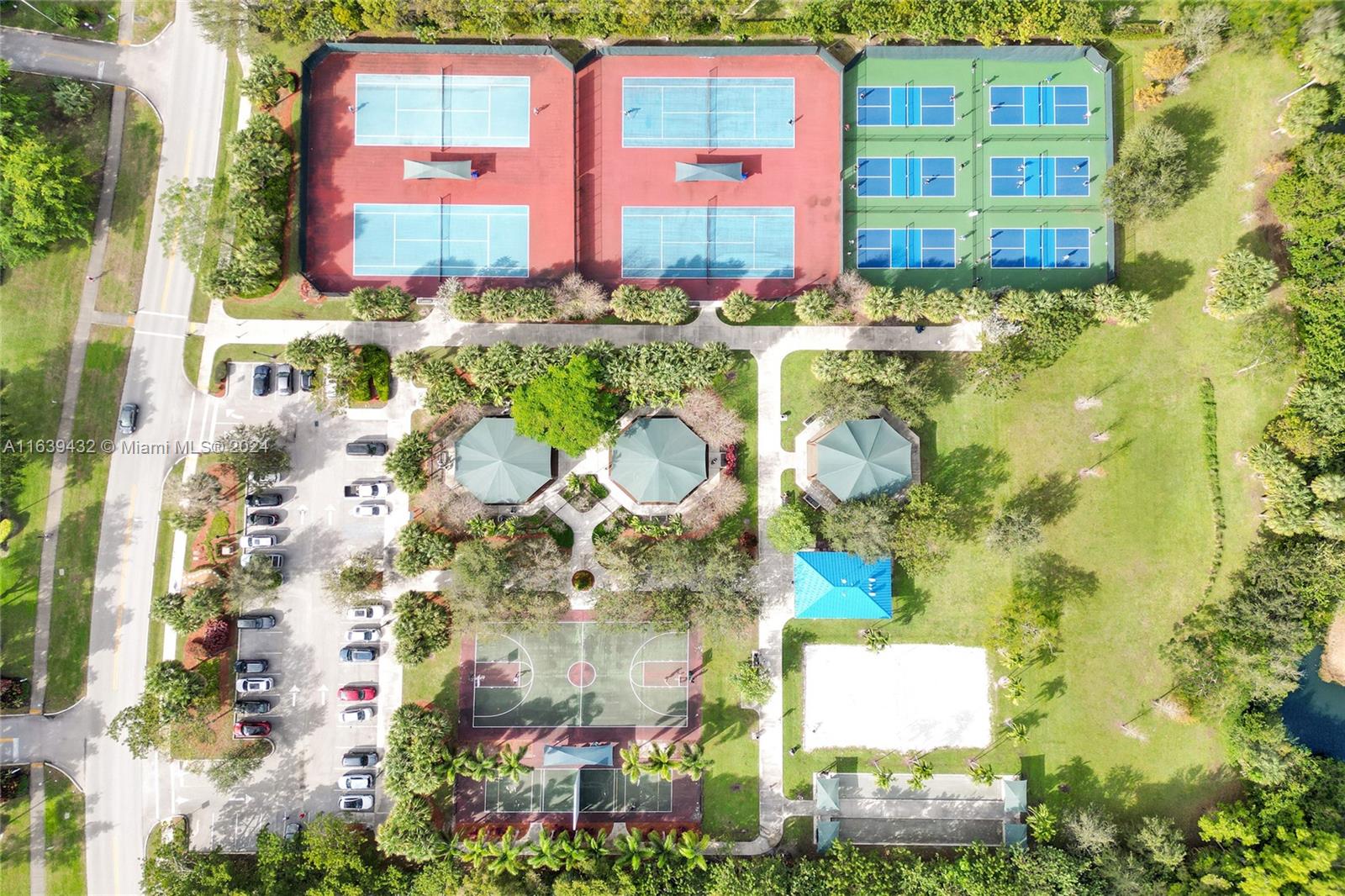 ROYAL POINT AT PALM AIRE - Residential