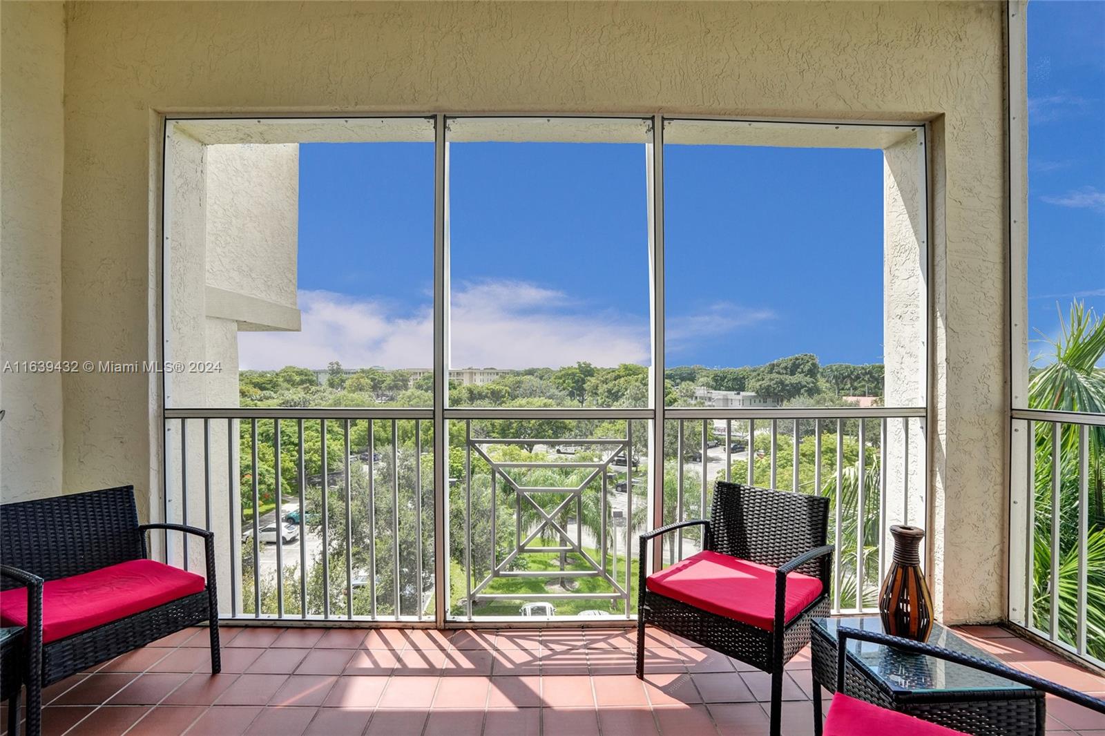 ROYAL POINT AT PALM AIRE - Residential