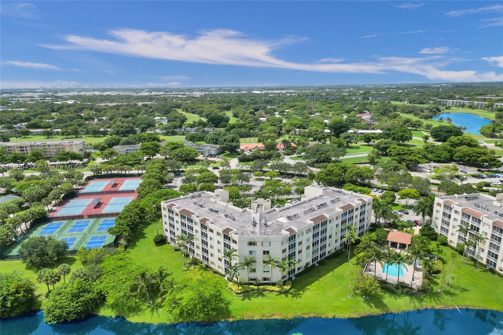 ROYAL POINT AT PALM AIRE - Residential