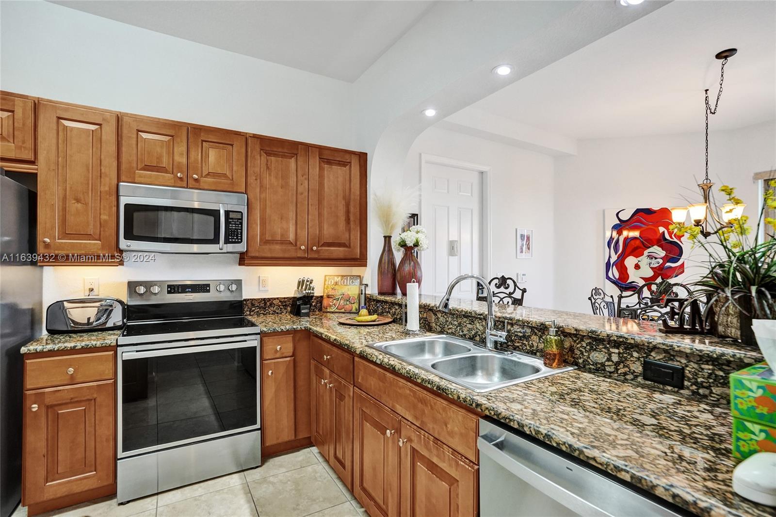 ROYAL POINT AT PALM AIRE - Residential