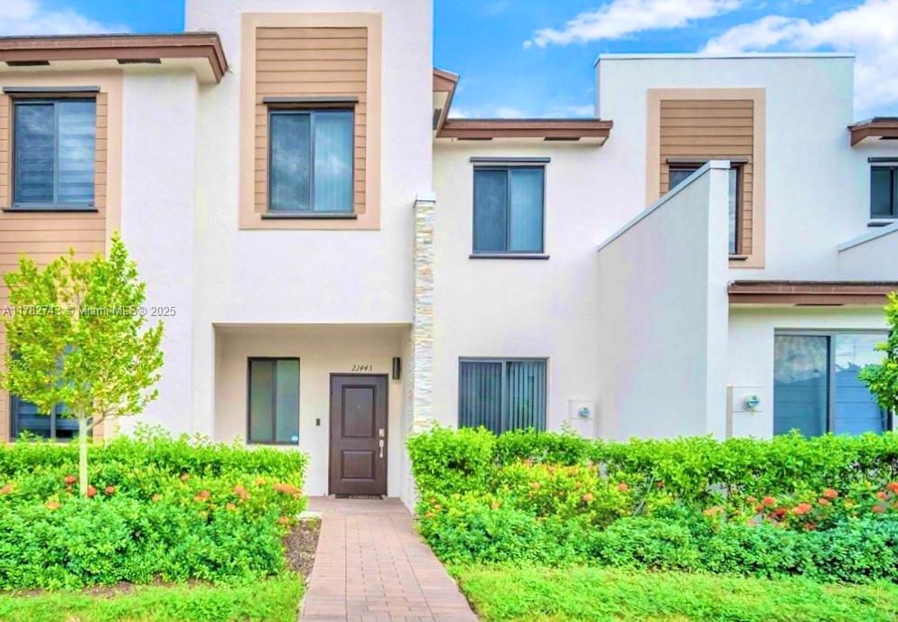 Rental Property at 21443 Ne 2nd Path 21443, Miami, Broward County, Florida - Bedrooms: 3 
Bathrooms: 3  - $3,600 MO.