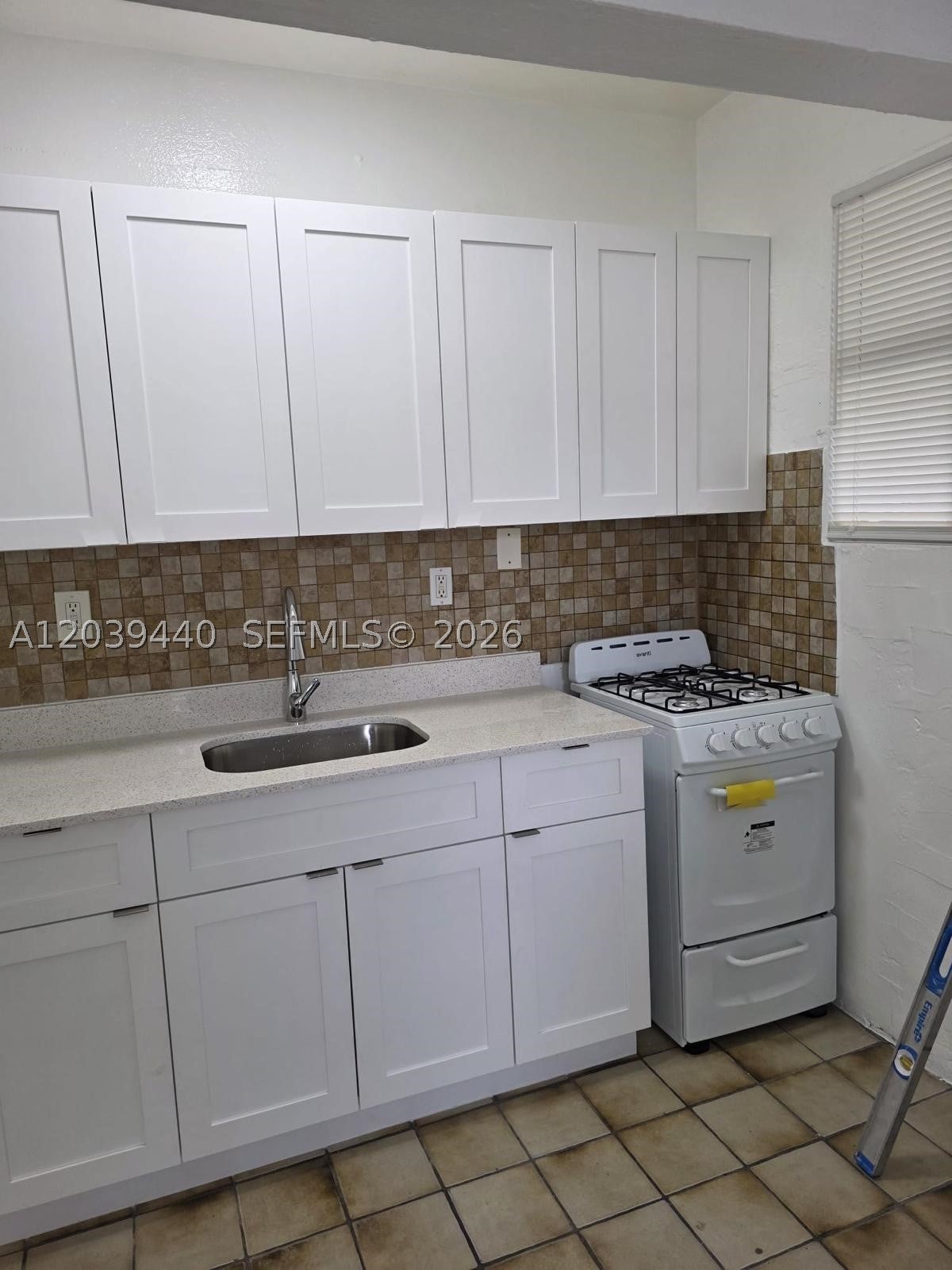 1844 Taft St 1-5 - Image 1