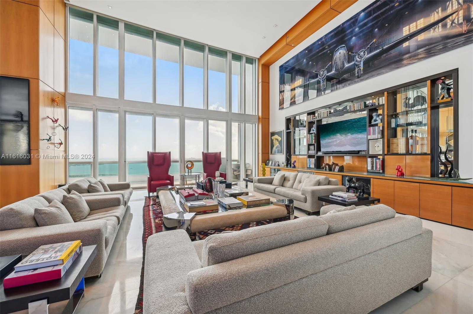 SANTA MARIA CONDO - Residential