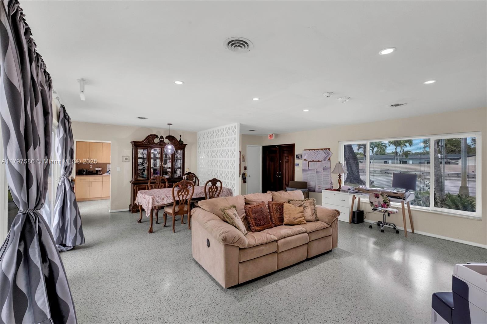 SNAPPER CREEK PARK UNIT N - Residential