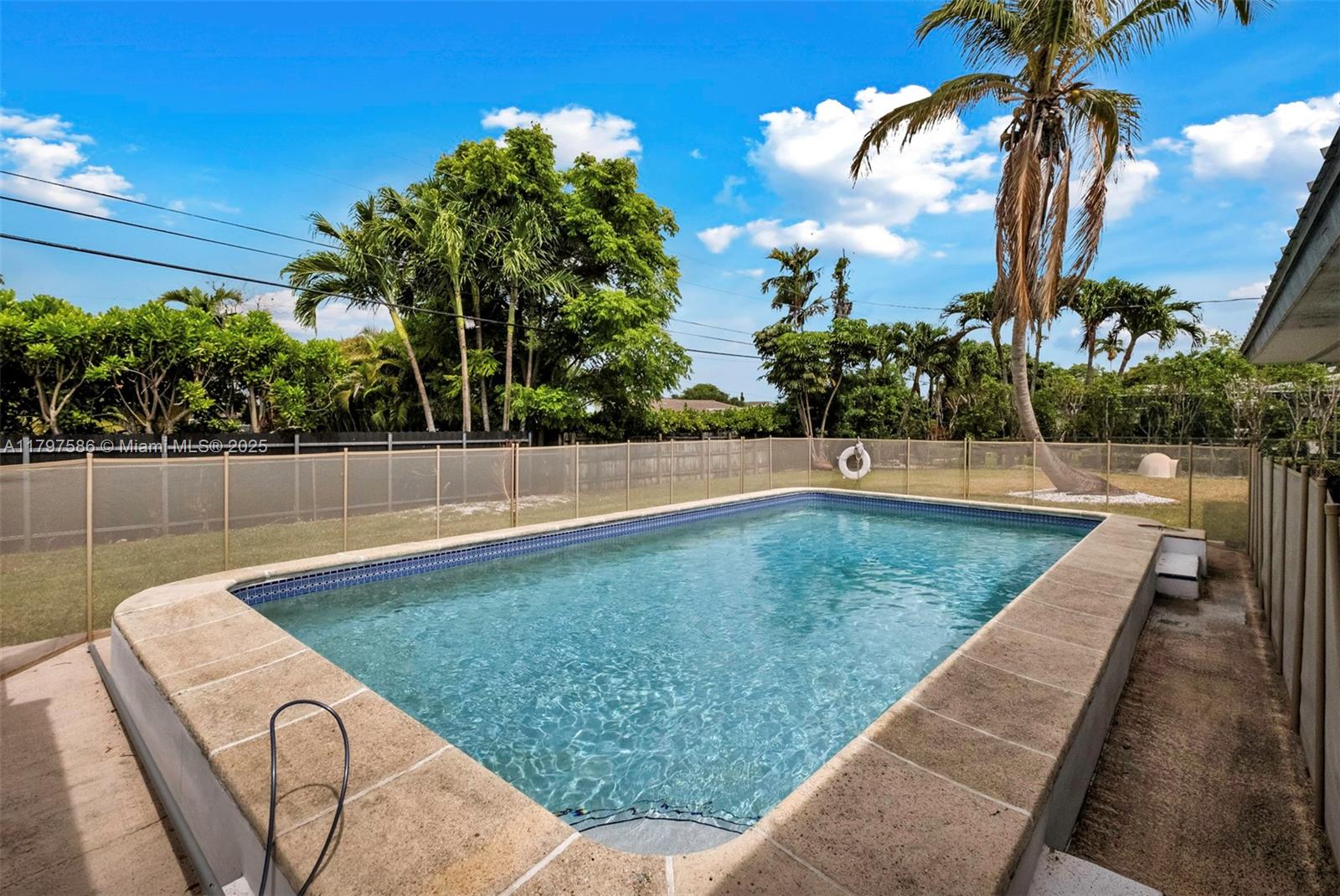 SNAPPER CREEK PARK UNIT N - Residential