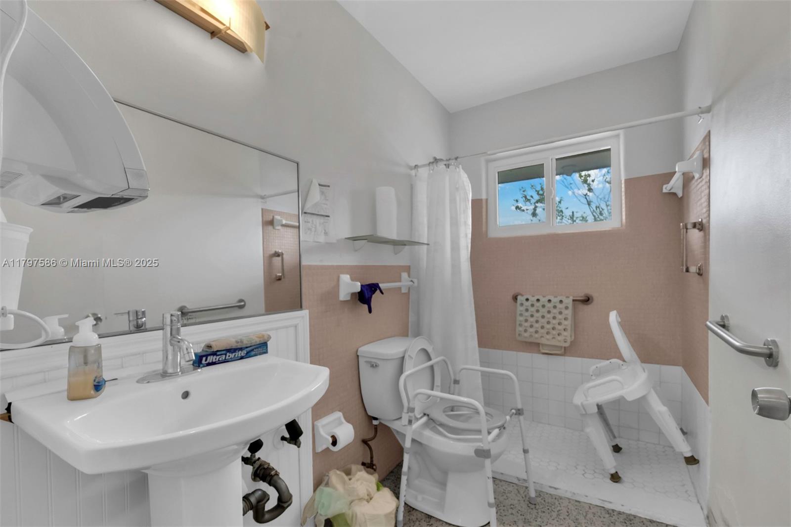 SNAPPER CREEK PARK UNIT N - Residential