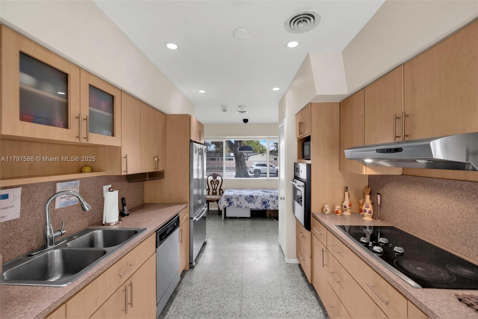 SNAPPER CREEK PARK UNIT N - Residential