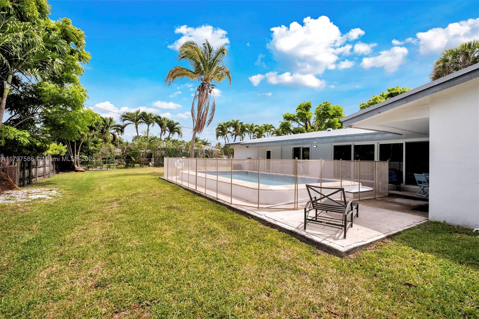 SNAPPER CREEK PARK UNIT N - Residential