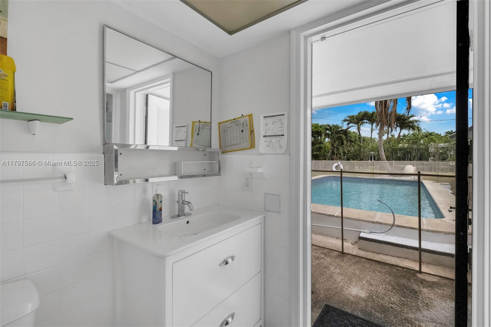SNAPPER CREEK PARK UNIT N - Residential