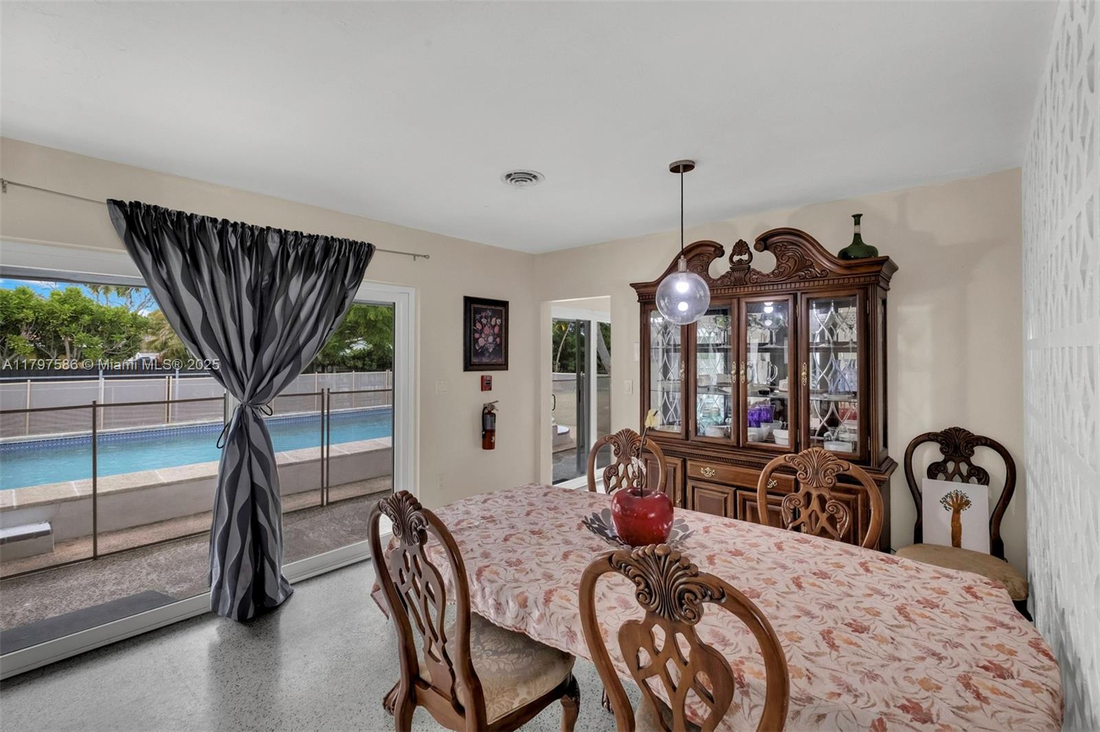 SNAPPER CREEK PARK UNIT N - Residential