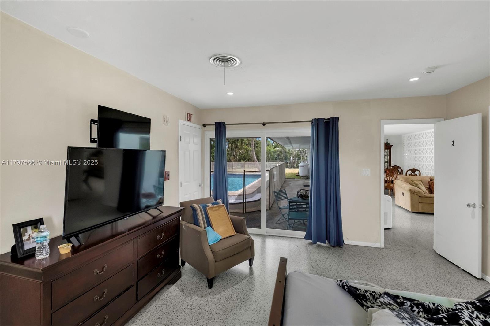 SNAPPER CREEK PARK UNIT N - Residential