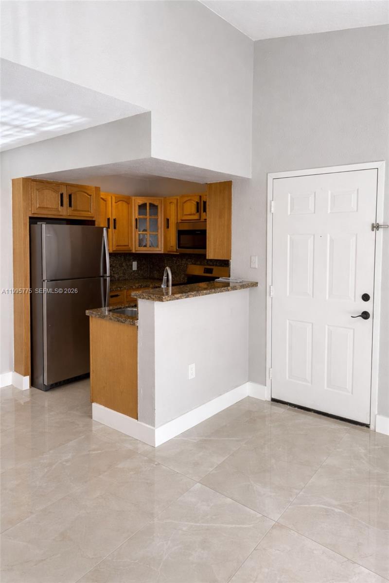 BISCAYNE BEACH CLUB CONDO - Residential Lease
