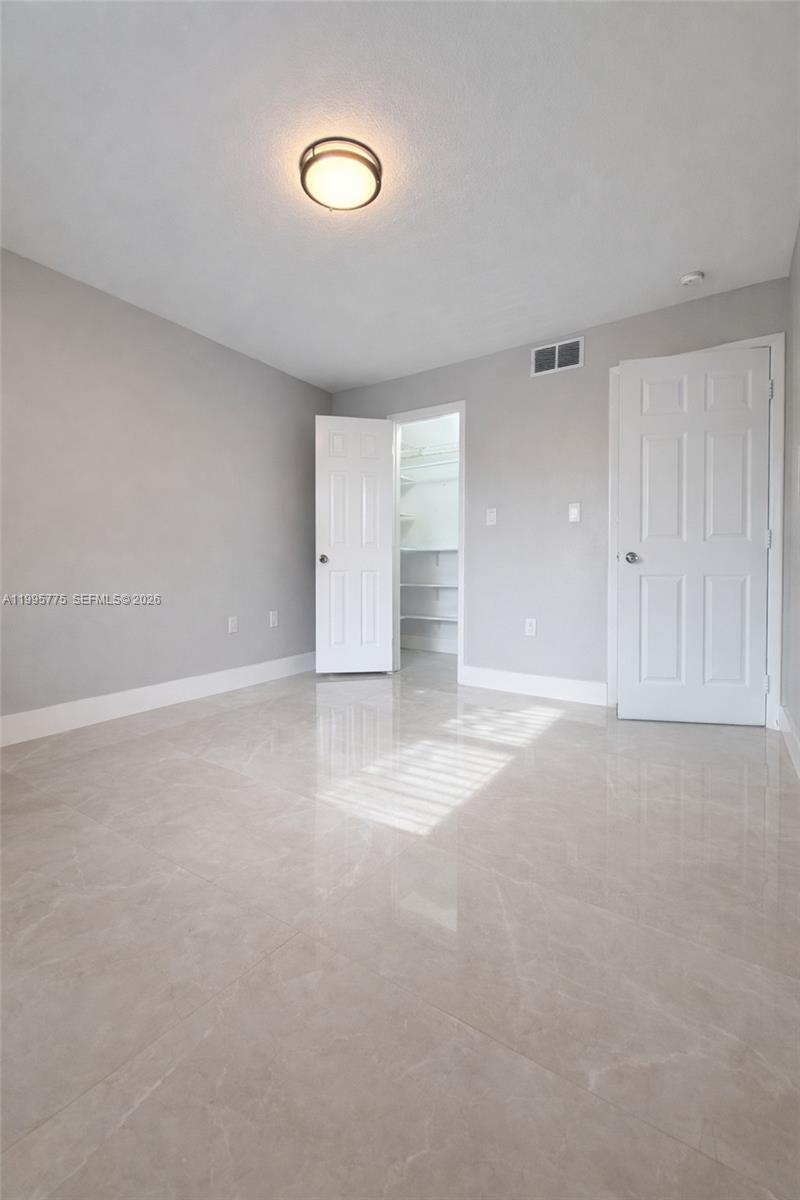 BISCAYNE BEACH CLUB CONDO - Residential Lease