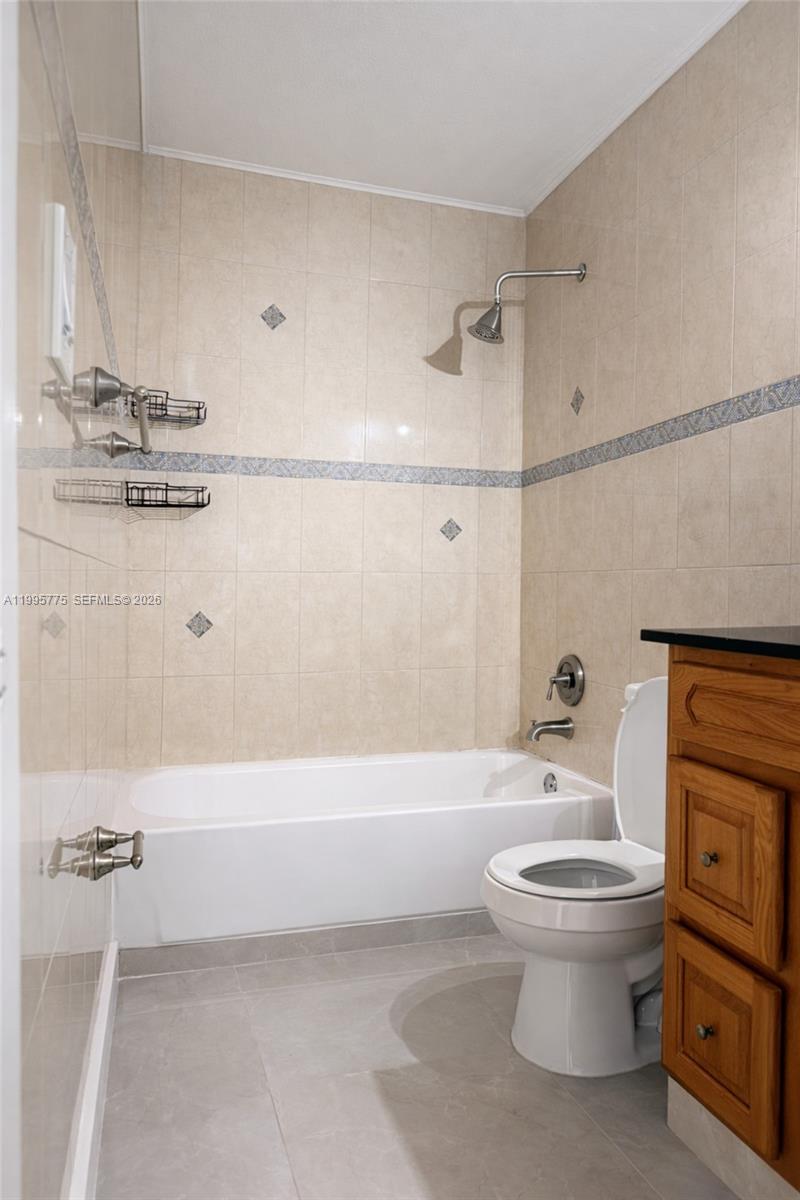 BISCAYNE BEACH CLUB CONDO - Residential Lease