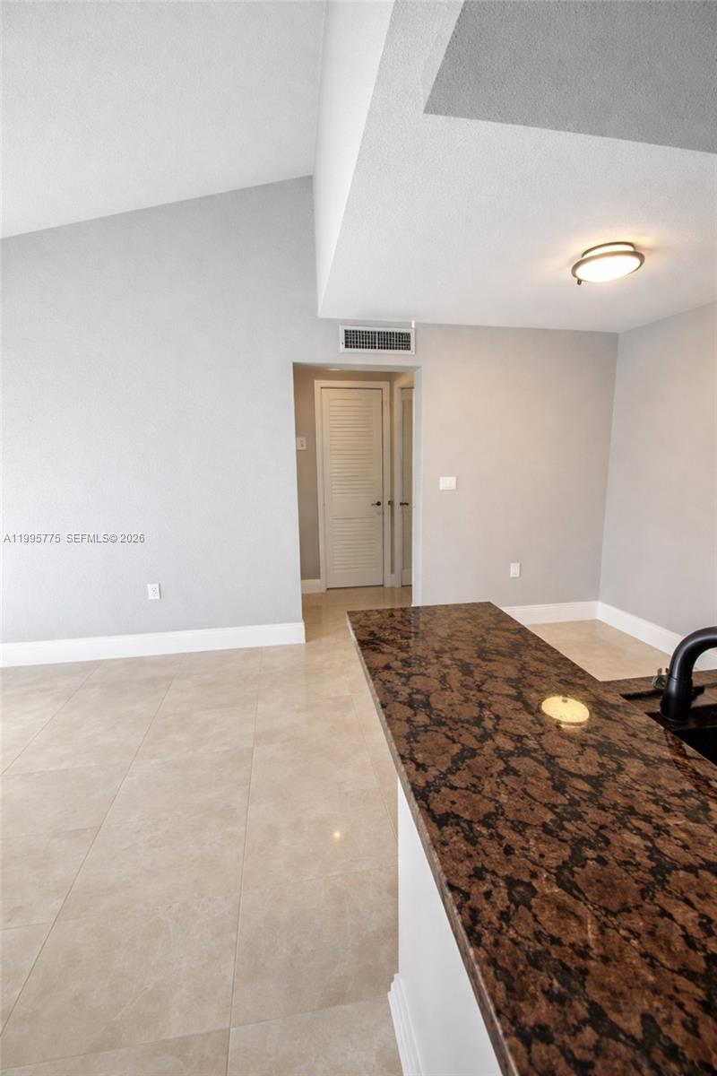 BISCAYNE BEACH CLUB CONDO - Residential Lease