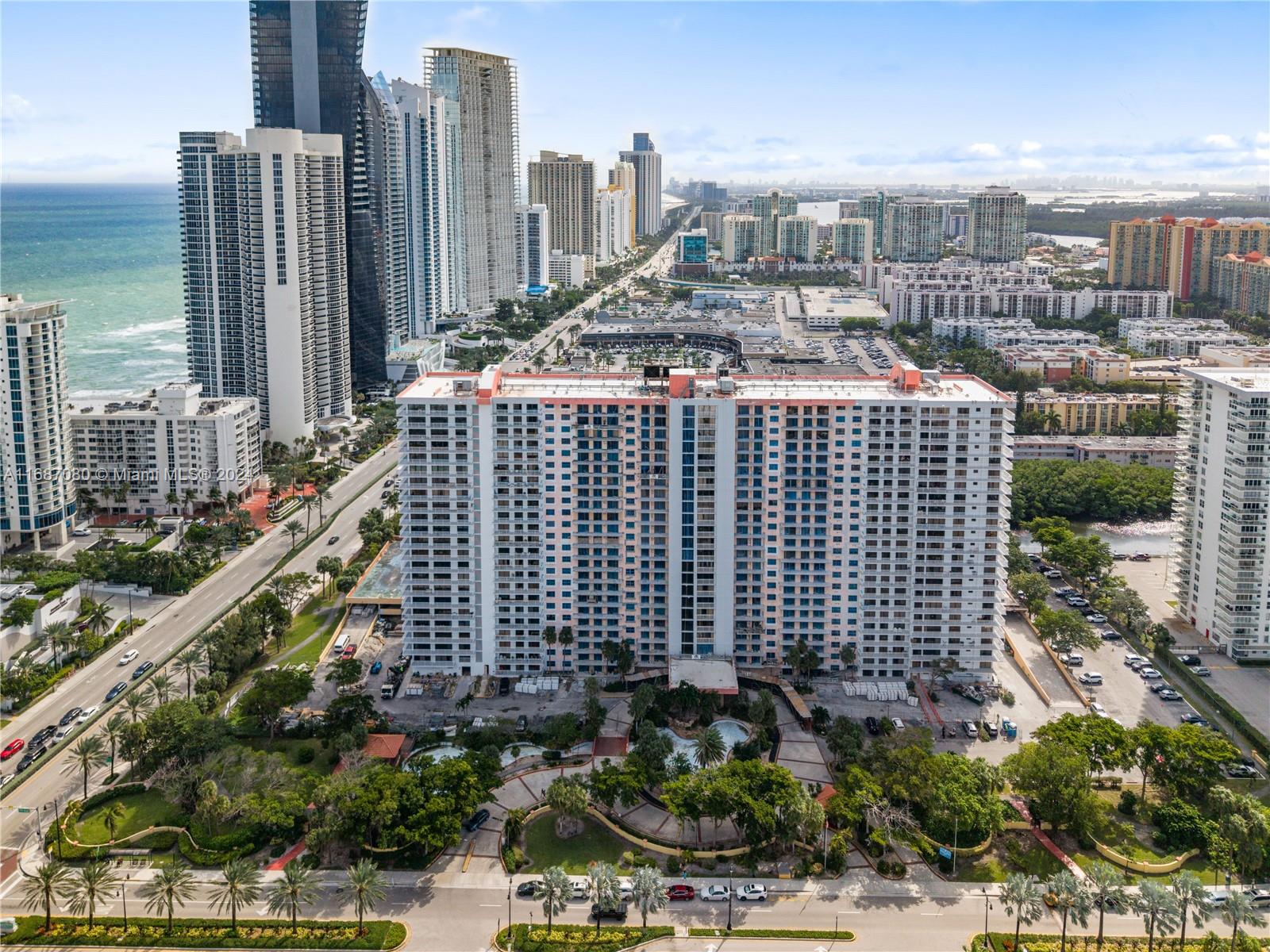 WINSTON TOWERS 600 CONDO - Residential