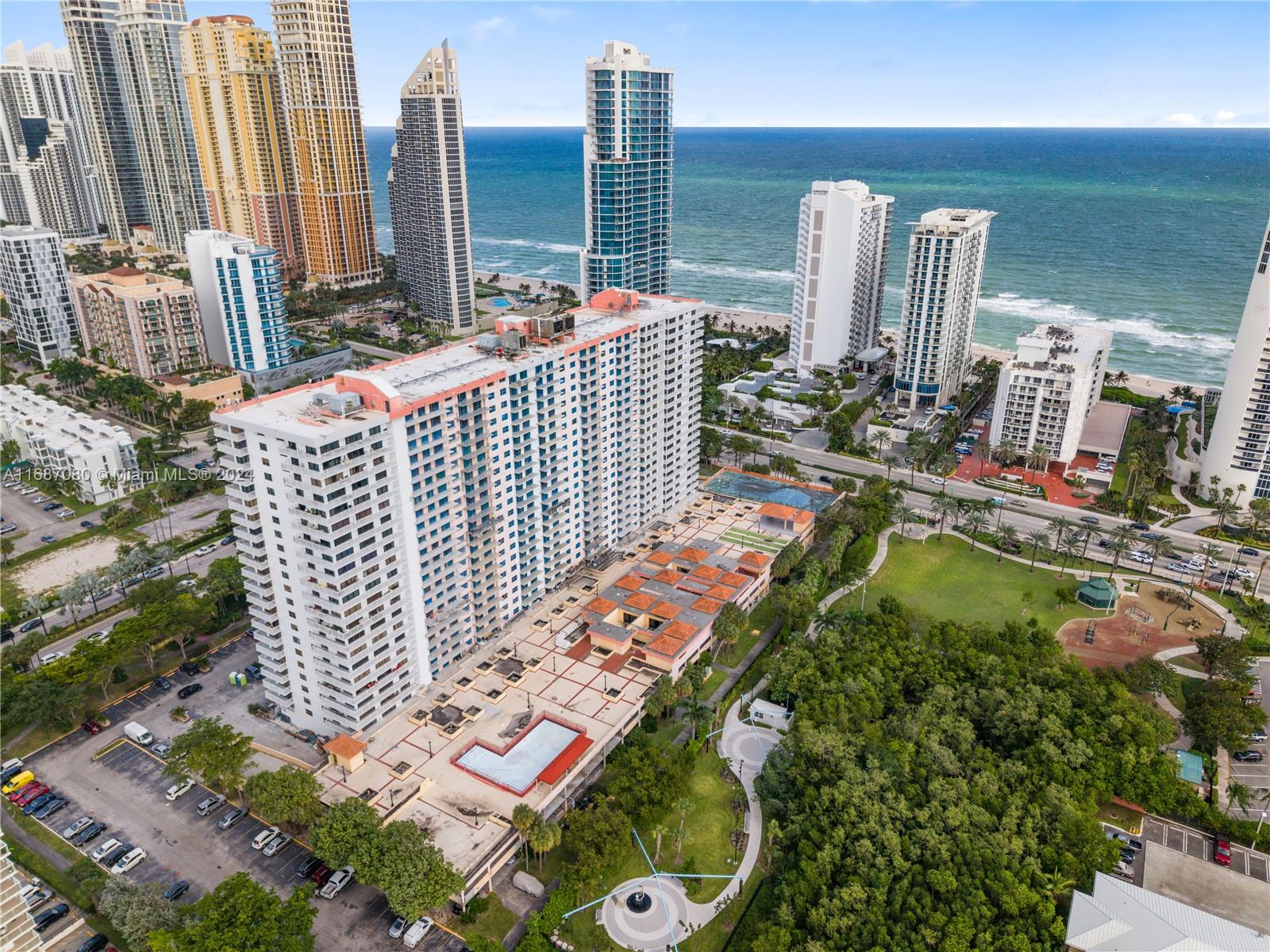 WINSTON TOWERS 600 CONDO - Residential