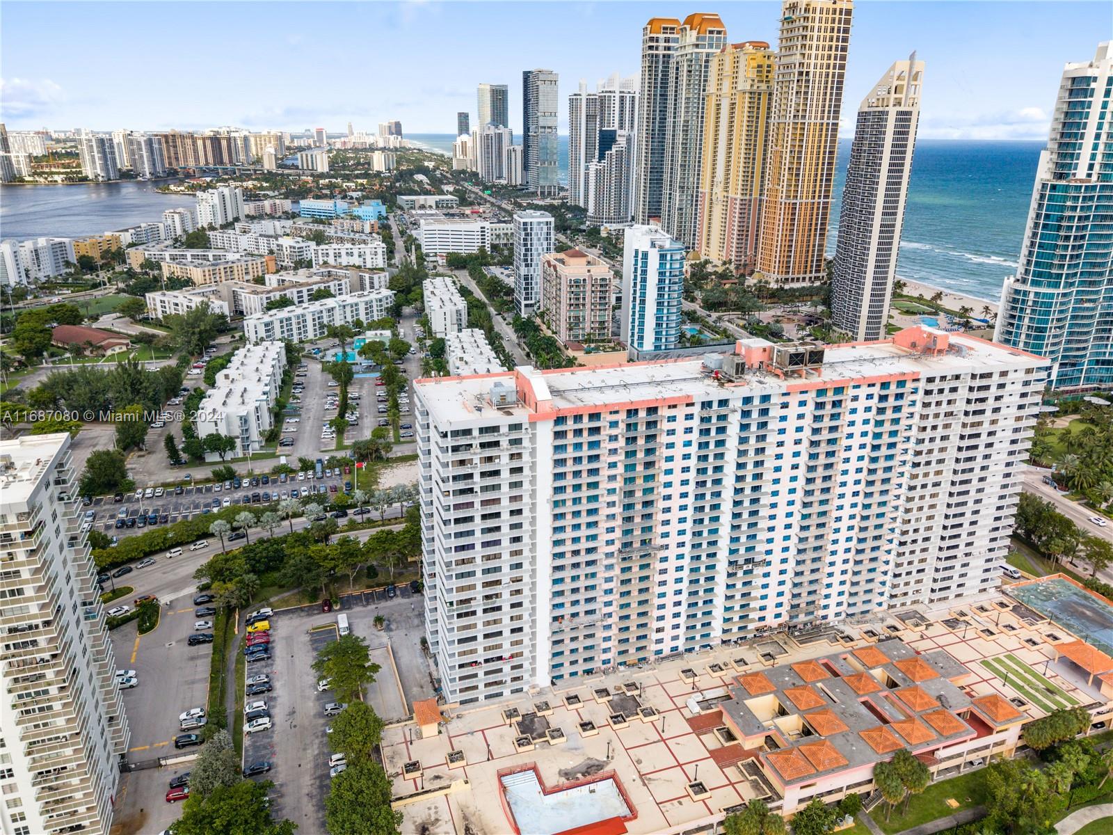 WINSTON TOWERS 600 CONDO - Residential