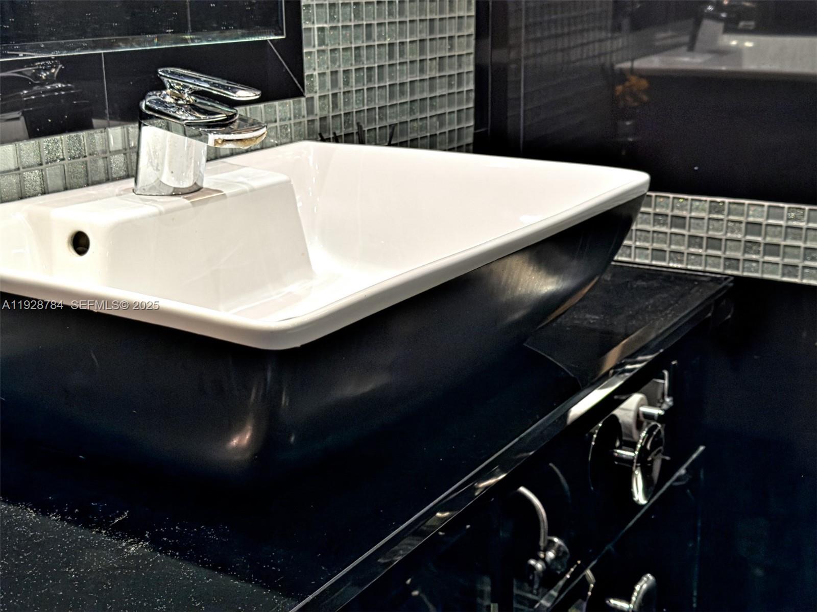 OLYMPUS CONDO PHASE - Residential