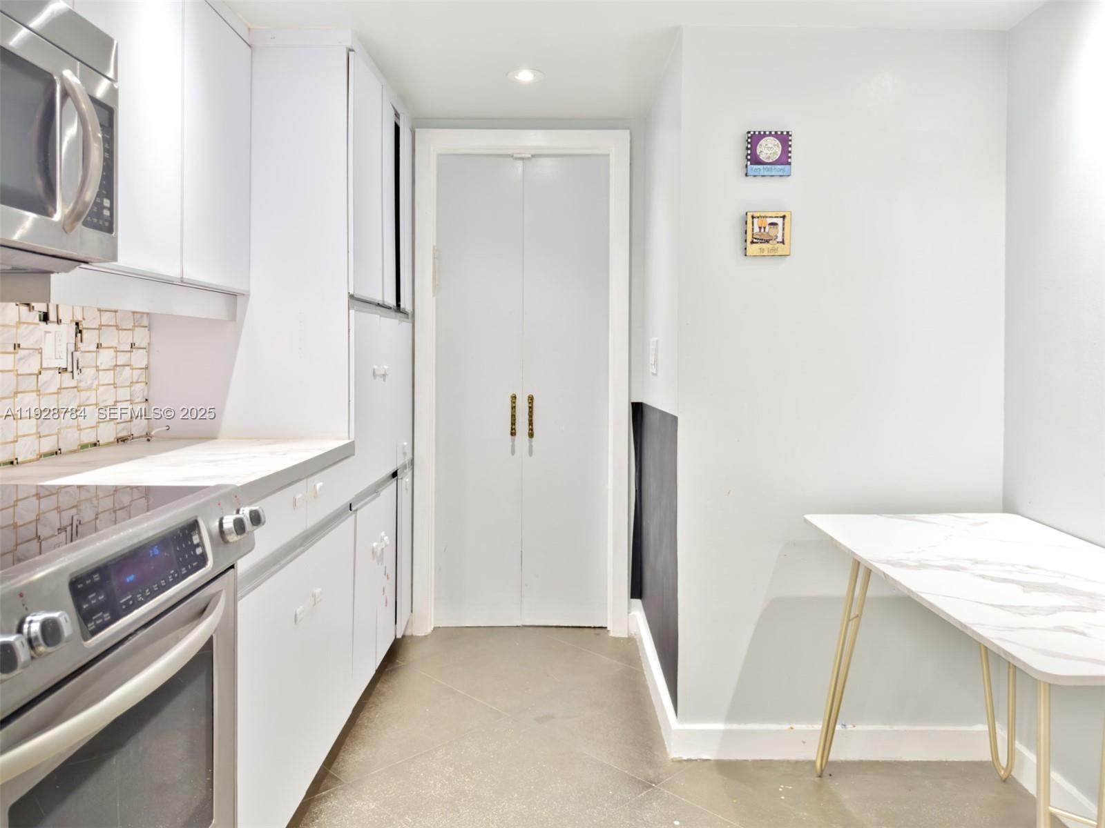 View photos, virtual tours, details... 600 Three Islands Blvd 1112