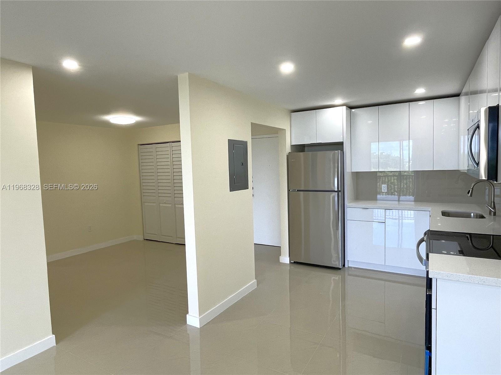 WOODSIDE APTS CONDO - Residential Lease