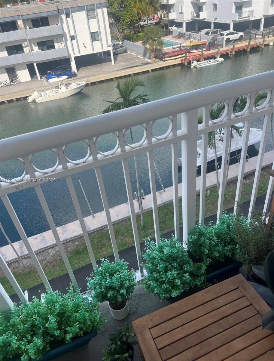 BAYVIEW POINT SOUTH CONDO - Residential