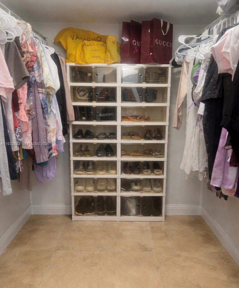 BAYVIEW POINT SOUTH CONDO - Residential