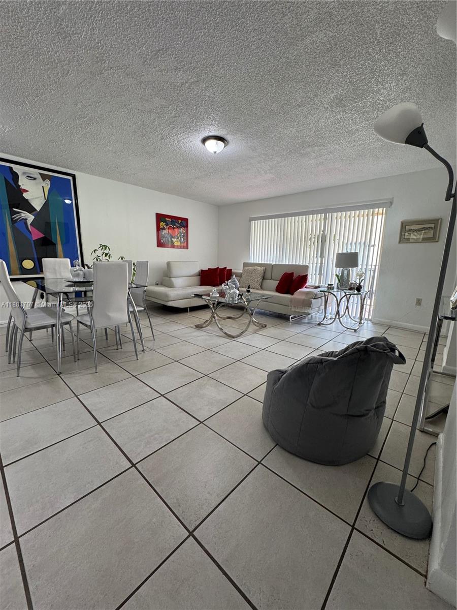 CONTINUUM CONDO - Residential