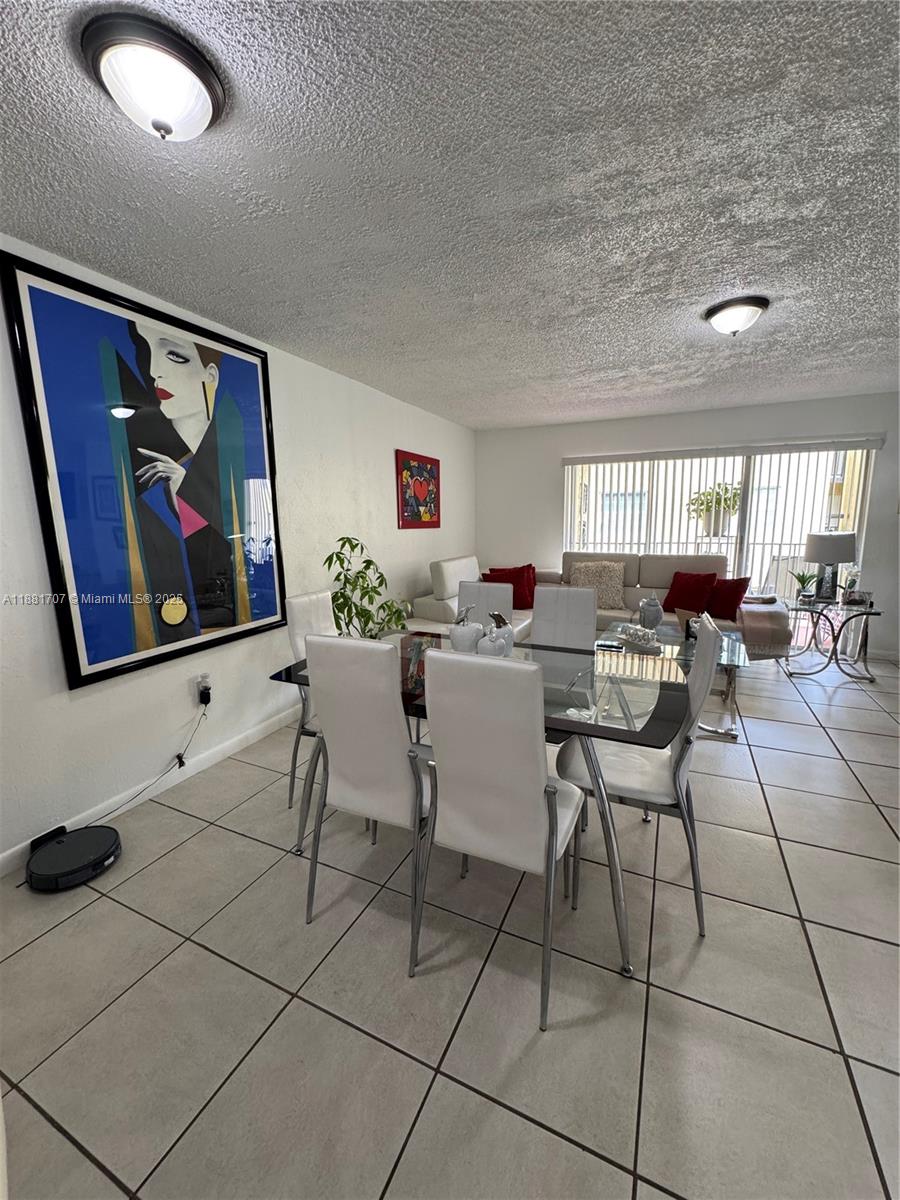 CONTINUUM CONDO - Residential