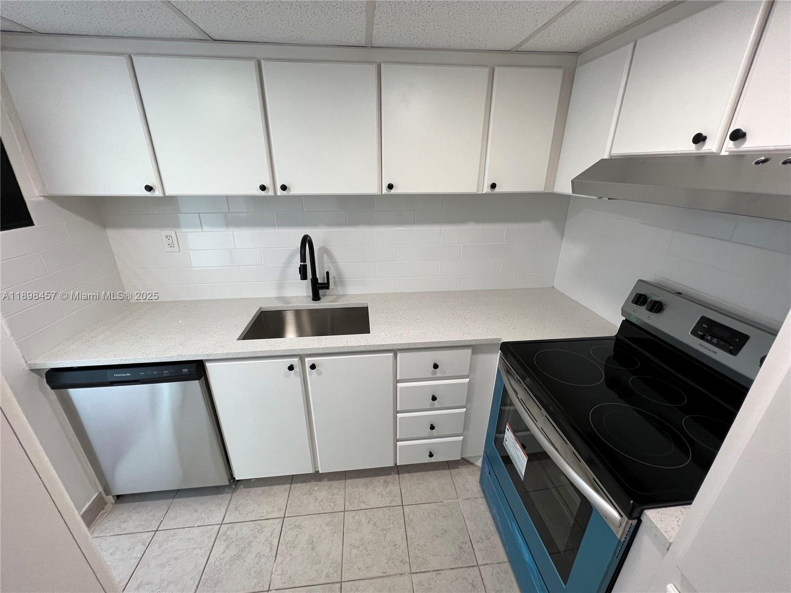MIRADOR 1000 CONDO - Residential