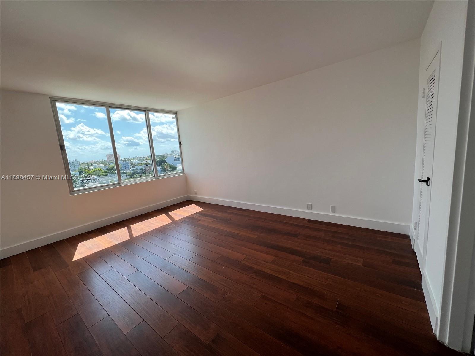 1000 West Ave 808