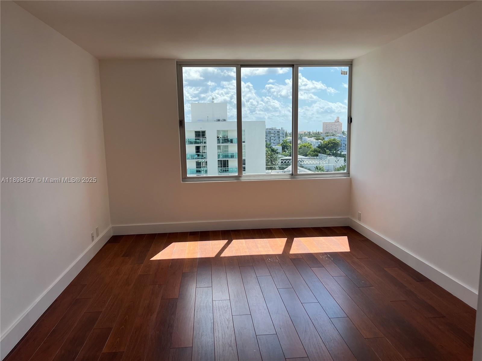 1000 West Ave 808