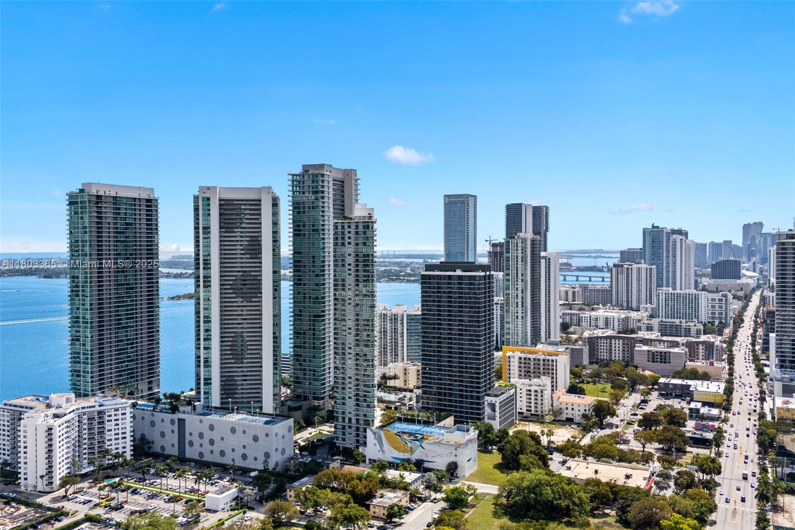PARAISO BAY CONDO - Residential Lease