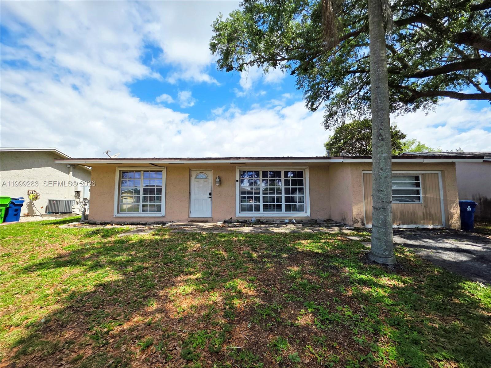 SUNRISE GOLF VILLAGE SEC - Residential