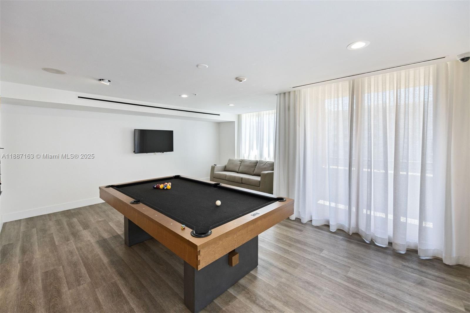 WAVERLY AT LAS OLAS CONDO - Residential Lease