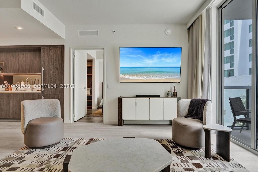1611 SW 2nd Ave 402, Miami, FL, 33129 1 1611 SW 2nd Ave 402