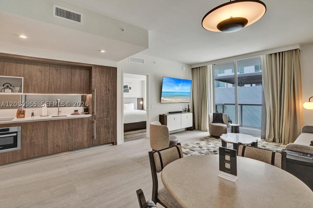1611 SW 2nd Ave 402, Miami, FL, 33129 4 1611 SW 2nd Ave 402