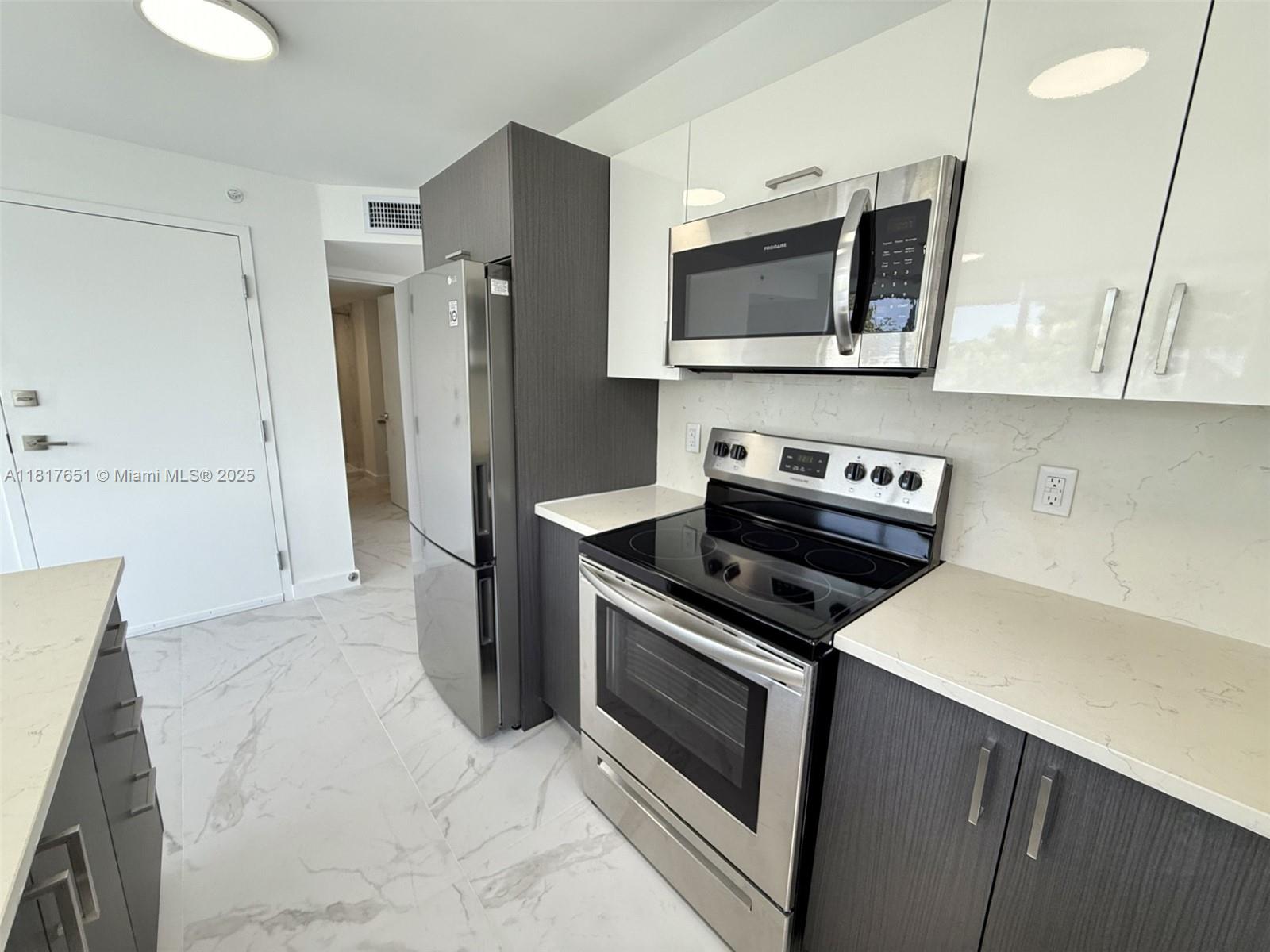 Rental Property at 1552 Euclid Ave 6, Miami Beach, Miami-Dade County, Florida - Bedrooms: 2 
Bathrooms: 2  - $3,505 MO.