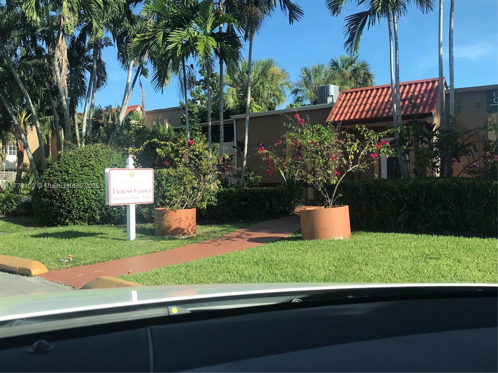 DORAL GARDEN II CONDO - Residential