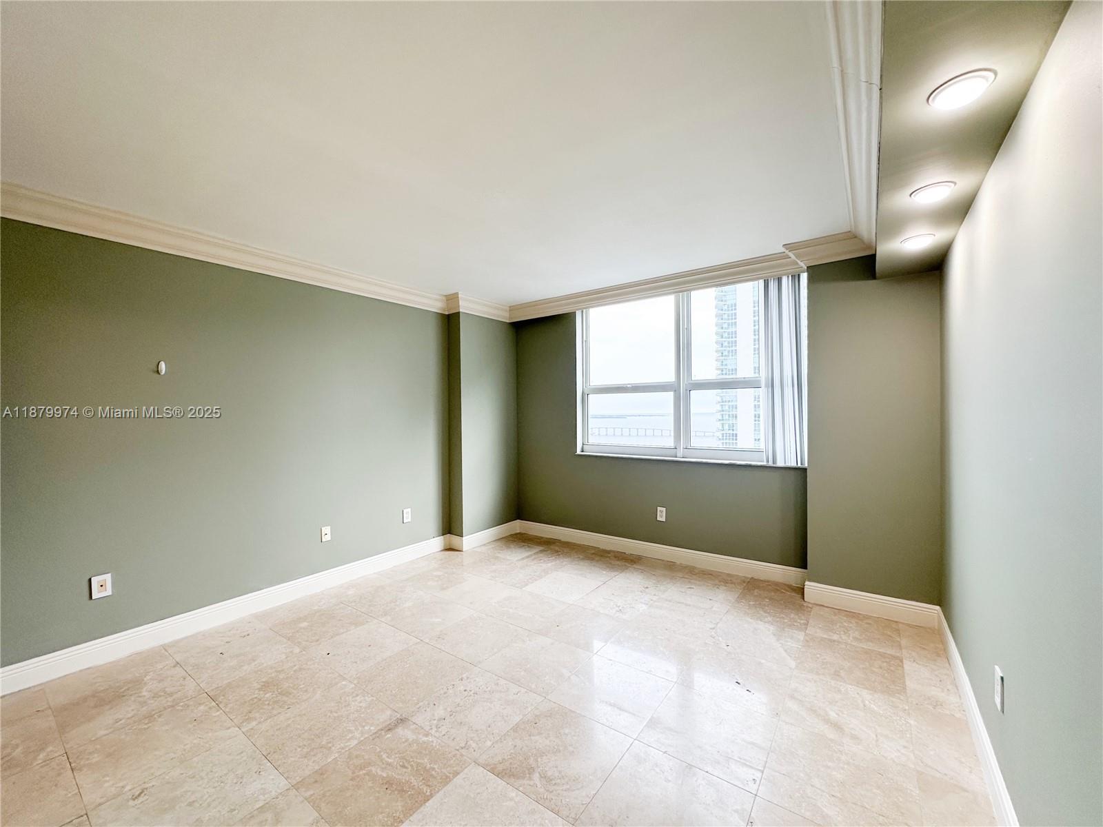 1155 Brickell Bay Dr 3303