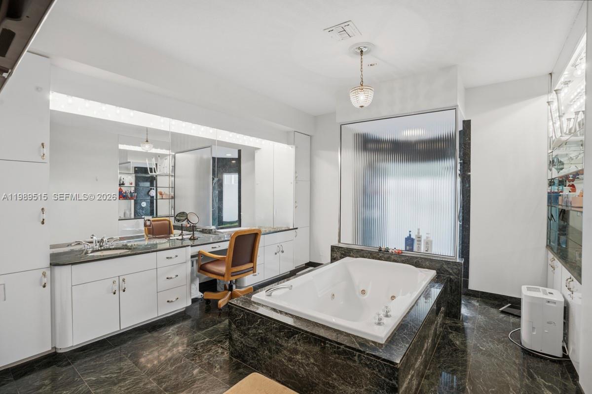 IRONHORSE PAR F - Residential