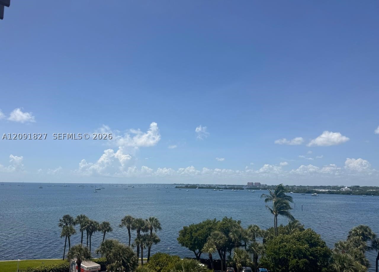 1 Grove Isle Dr A504