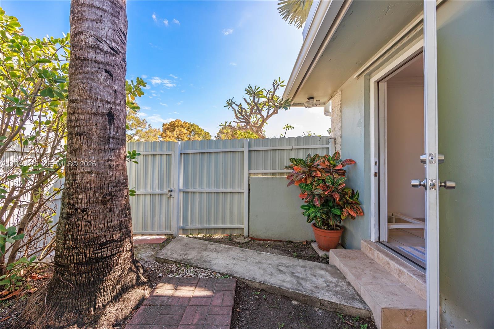 OLD CUTLER COVE - Residential