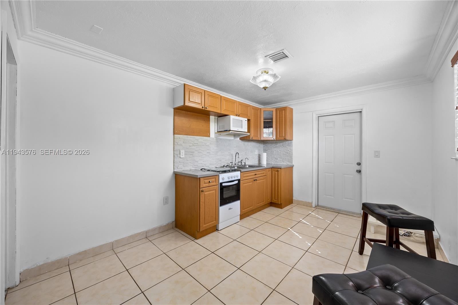 OLD CUTLER COVE - Residential