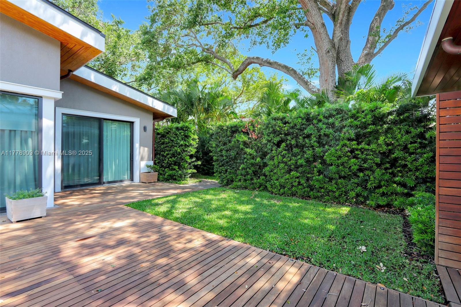 MIAMI SHORES SEC 1 AMD - Residential